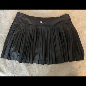 Lululemon size 6 athletic skirt